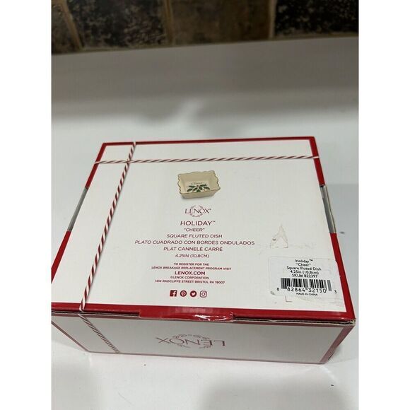 New In Box Lenox Holiday Square Fluted Dish "Cheer" w/ Original Box And Tags. - Picture 3 of 7